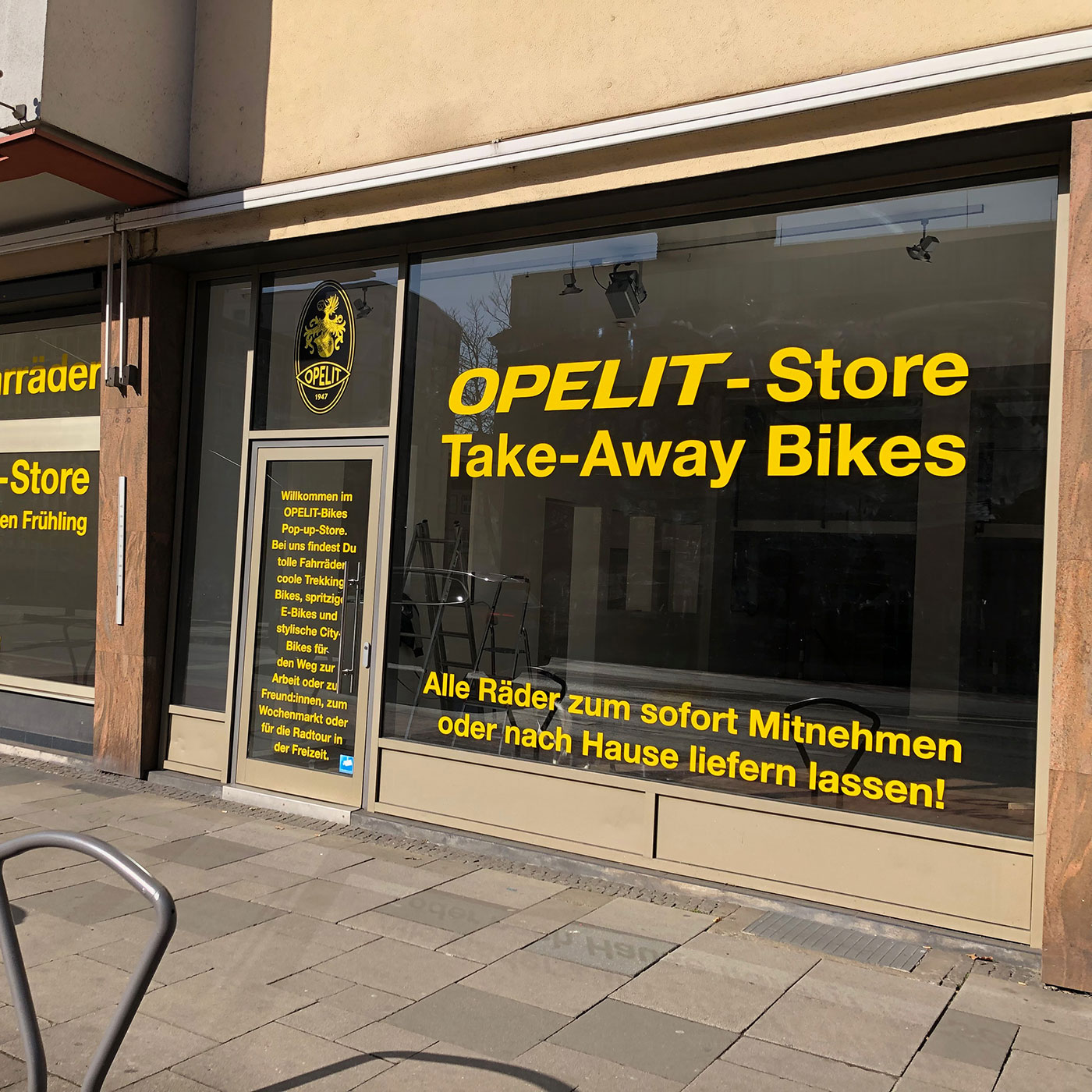 aussenansicht-opelit-popup-store-frankfurt-01